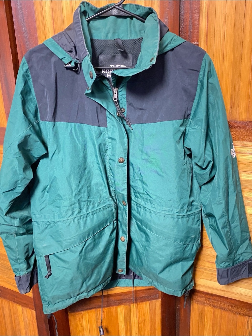 The North Face Vintage Women’s Small Rain Wind Jacket Full Zip Hood Green